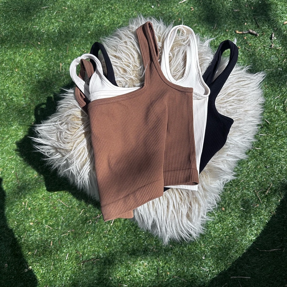 Small spandex 3 Ribbed Crop Tops (sports bras?) Brown, Cream, and Black NEW